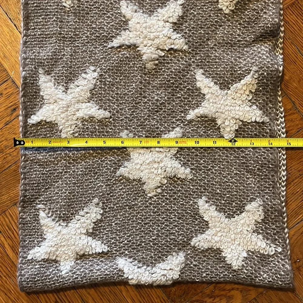 Chunky Star Knit Infiniti Scarf - Picture 11 of 11